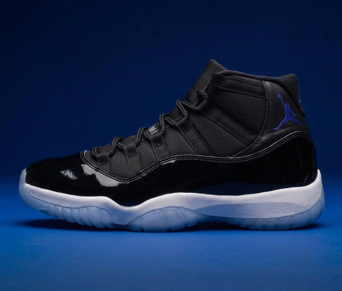 Air Jordan 11 "Space Jam"